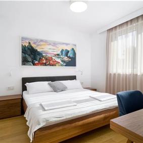 Beachfront Villa with Pool and Sea Views on Ciovo island near Trogir, Sleeps 8